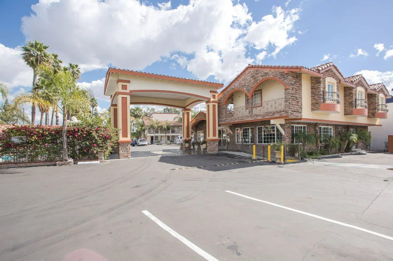 Best Inn & Suites Buena Park Eksteriør billede